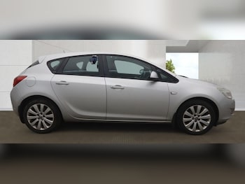 Used Vauxhall Astra 2010 for sale - 79414297: Photo