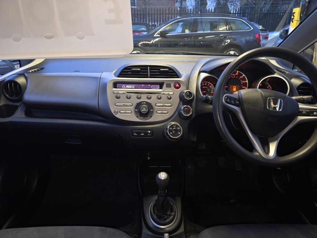 Used Honda Jazz 2009 for sale - 77121936: Photo 15