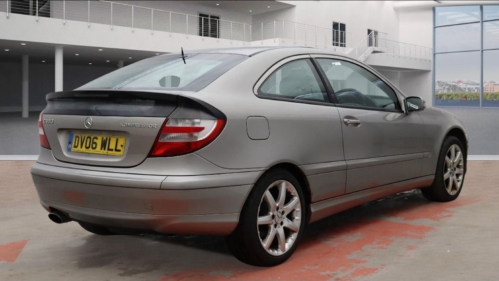 Used Mercedes-Benz C Class 2006 for sale - 77065336: Photo 8
