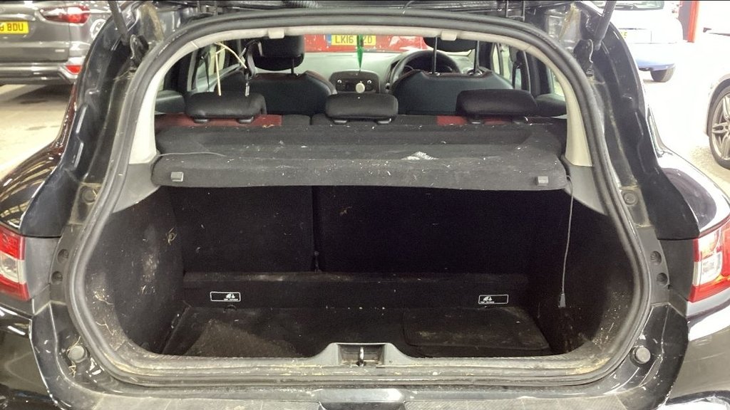 Used Renault Clio 2013 for sale - 77850034: Photo 15