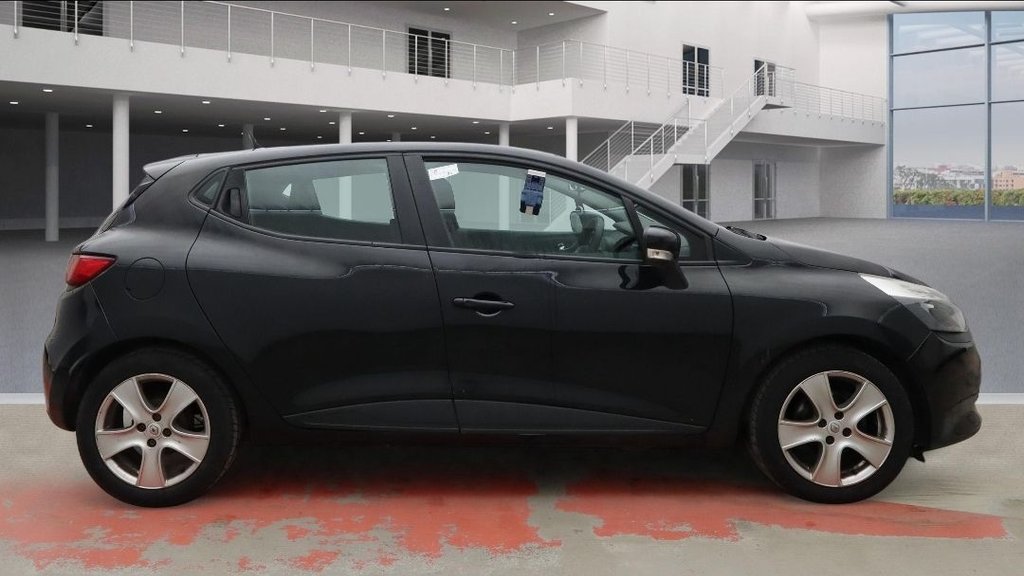 Used Renault Clio 2013 for sale - 77850034: Photo 2