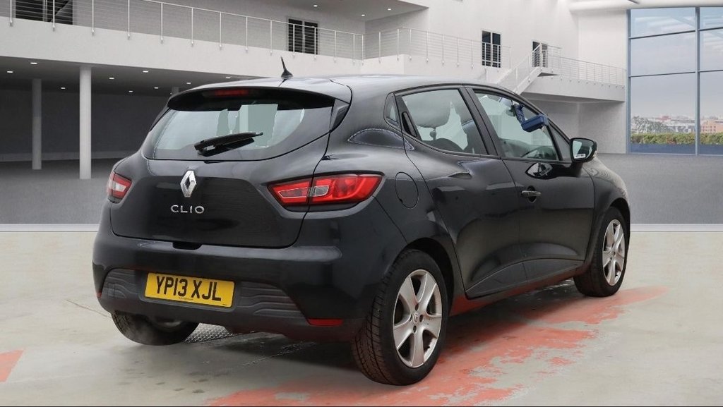 Used Renault Clio 2013 for sale - 77850034: Photo 8