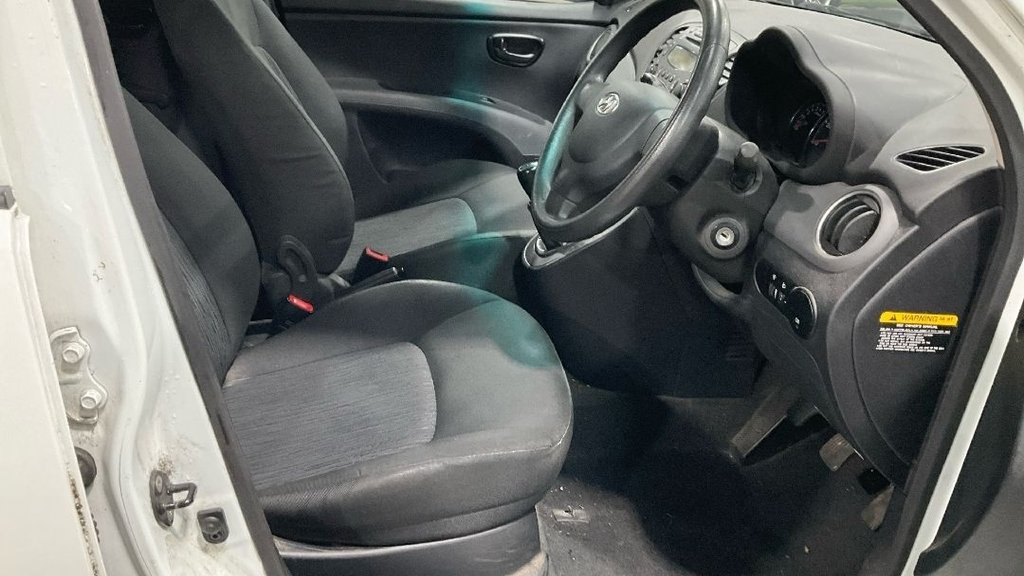 Used Hyundai i10 2013 for sale - 76350598: Photo 10