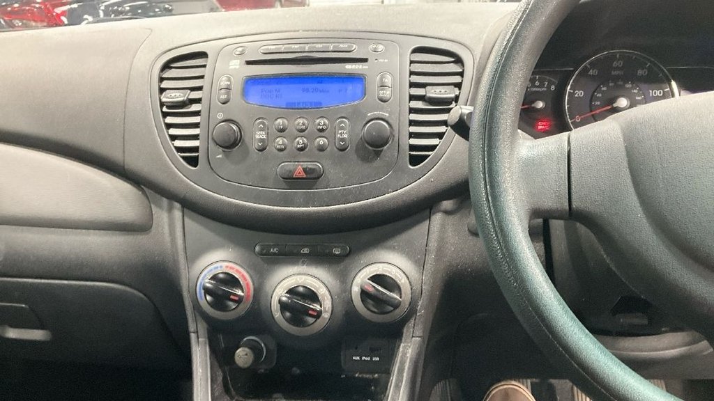 Used Hyundai i10 2013 for sale - 76350598: Photo 12