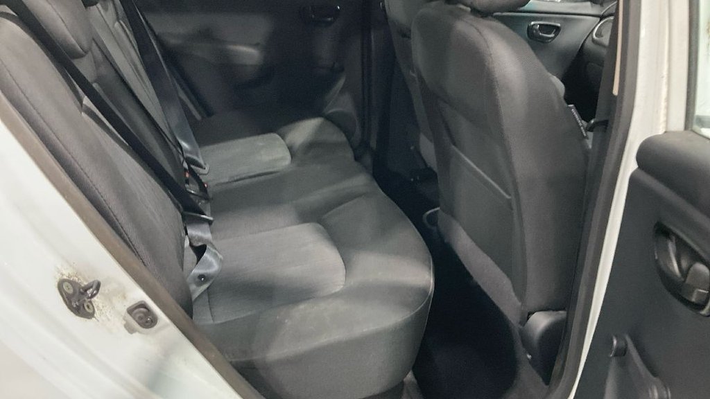 Used Hyundai i10 2013 for sale - 76350598: Photo 14