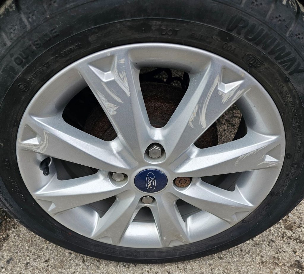 Used Ford Fiesta 2010 for sale - 76210518: Photo 24