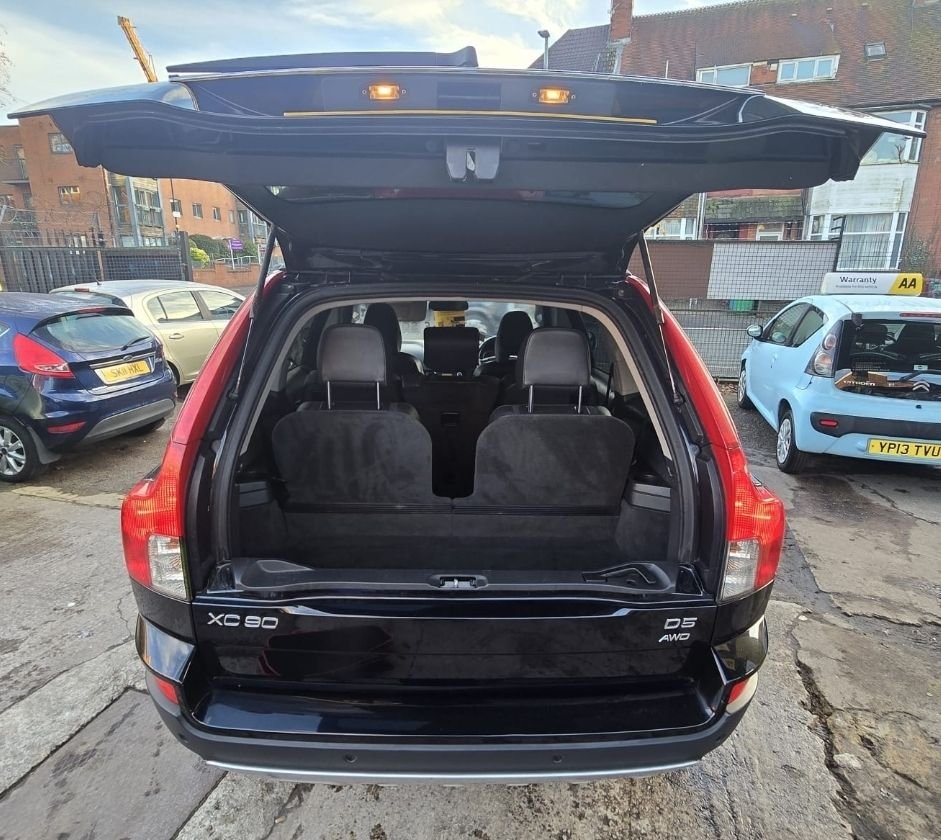 Used Volvo XC90 2010 for sale - 77293232: Photo 24