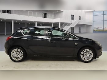 Used Vauxhall Astra 2014 for sale - 77020384: Photo