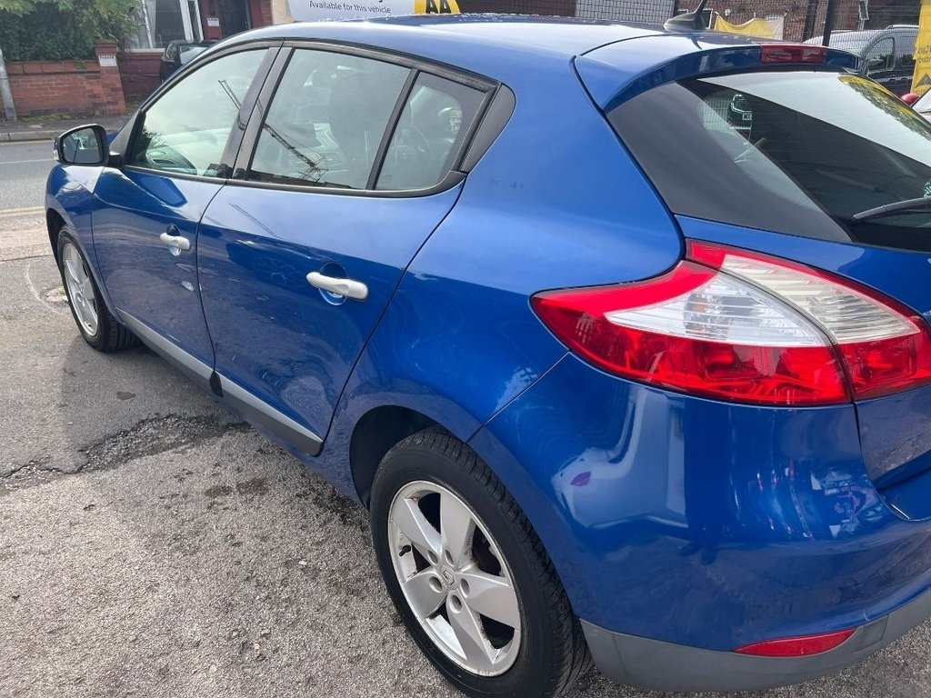 Used Renault Megane 2011 for sale - 76106089: Photo 8