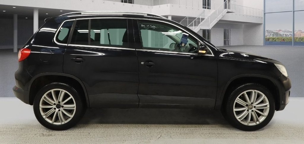 Used Volkswagen Tiguan 2009 for sale - 77232058: Photo 2