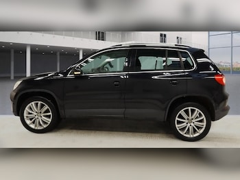 Used Volkswagen Tiguan 2009 for sale - 77232058: Photo