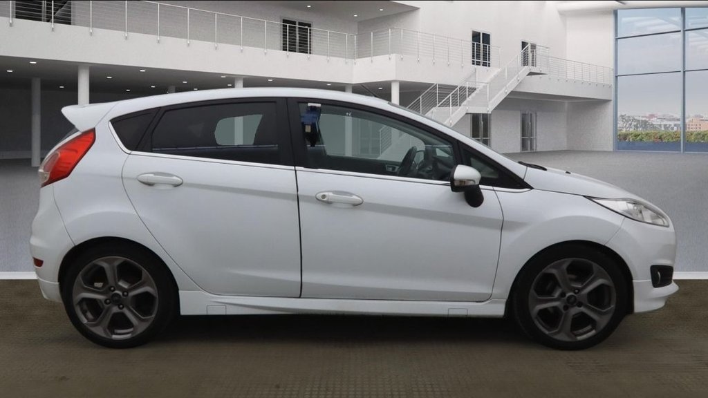 Used Ford Fiesta 2013 for sale - 78049587: Photo 2