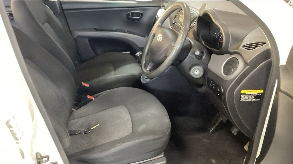 Used Hyundai i10 2012 for sale - 77983027: Photo 7