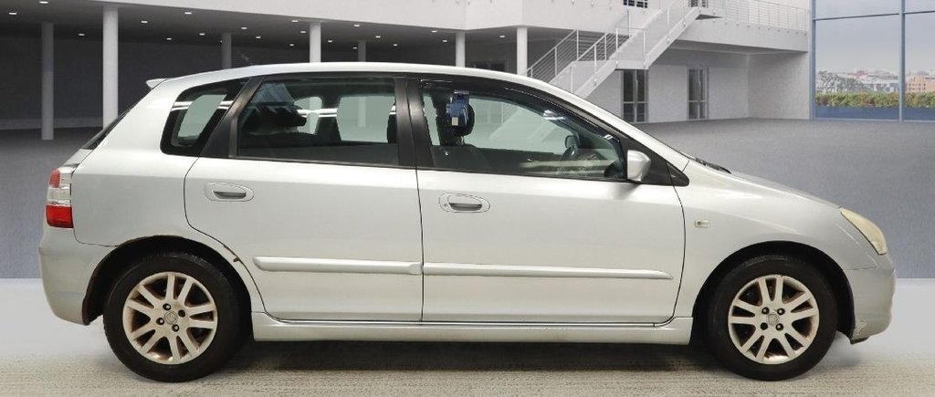 Used Honda Civic 2004 for sale - 77164105: Photo 2