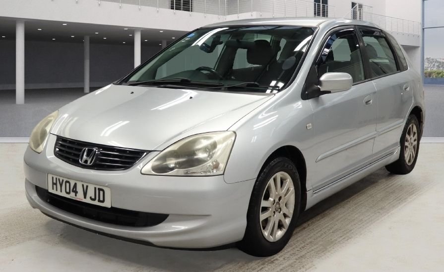 Used Honda Civic 2004 for sale - 77164105: Photo 4