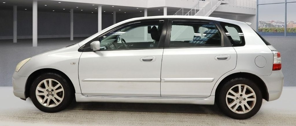 Used Honda Civic 2004 for sale - 77164105: Photo 5