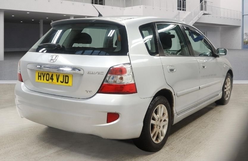 Used Honda Civic 2004 for sale - 77164105: Photo 8