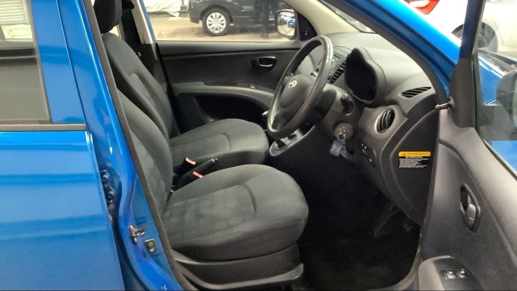 Used Hyundai i10 2011 for sale - 77765300: Photo 10