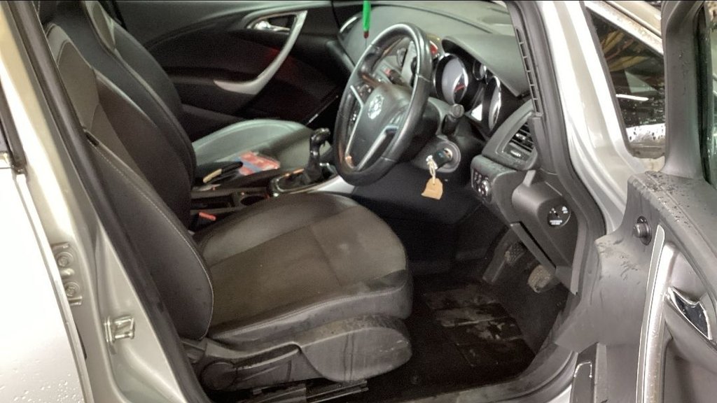 Used Vauxhall Astra 2010 for sale - 77953138: Photo 10