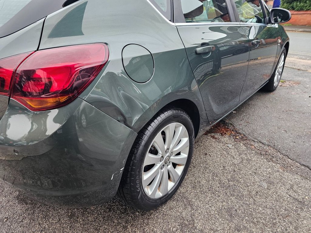 Used Vauxhall Astra 2011 for sale - 76610330: Photo 17