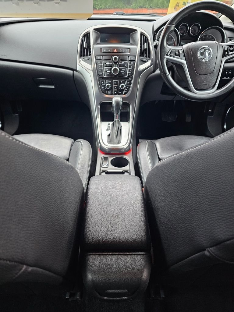 Used Vauxhall Astra 2011 for sale - 76610330: Photo 21