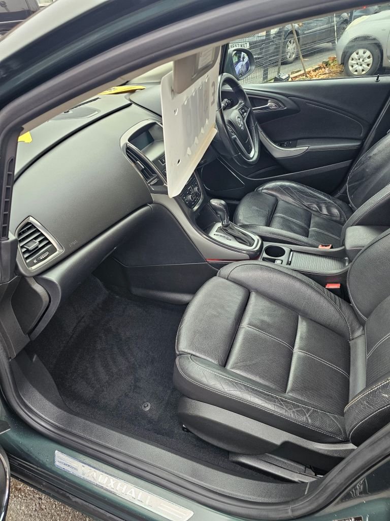 Used Vauxhall Astra 2011 for sale - 76610330: Photo 23