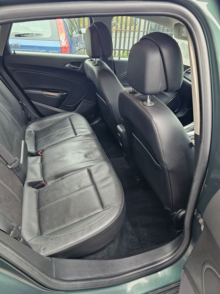 Used Vauxhall Astra 2011 for sale - 76610330: Photo 24