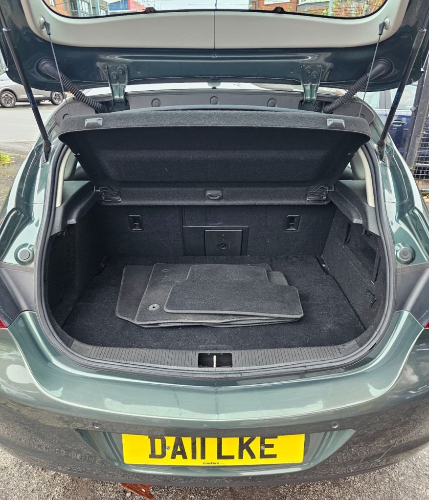 Used Vauxhall Astra 2011 for sale - 76610330: Photo 26