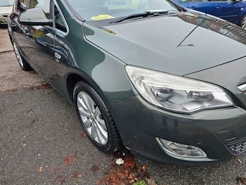 Used Vauxhall Astra 2011 for sale - 76610330: Photo