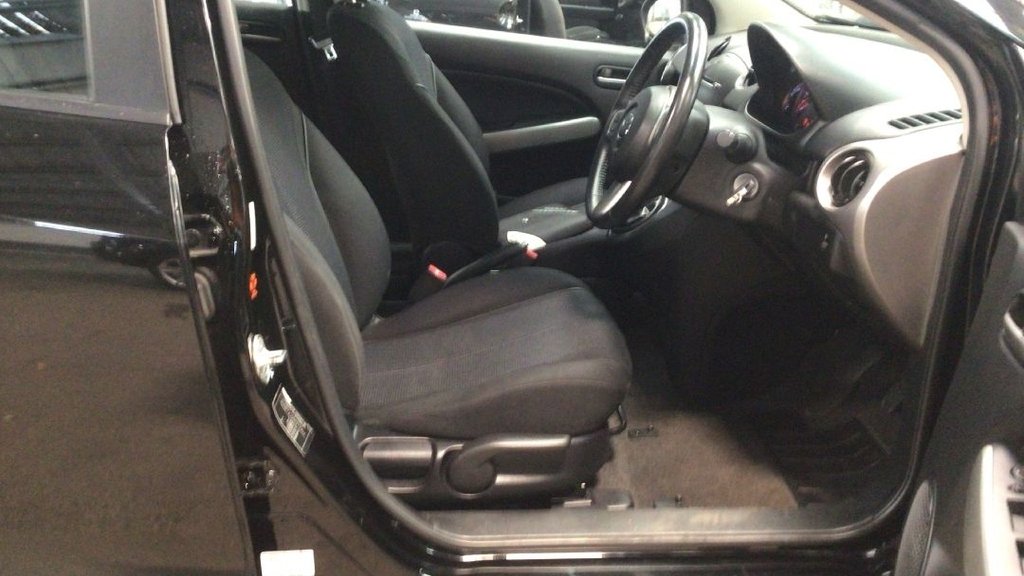 Used Mazda Mazda2 2010 for sale - 76670592: Photo 14
