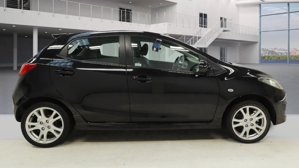 Used Mazda Mazda2 2010 for sale - 76670592: Photo 3