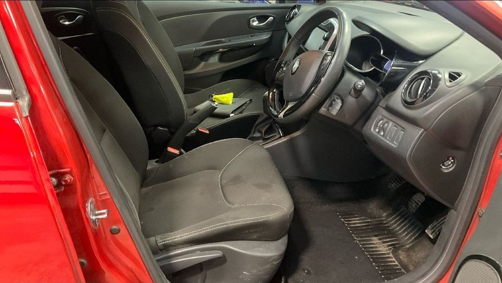 Used Renault Clio 2015 for sale - 76966258: Photo 10