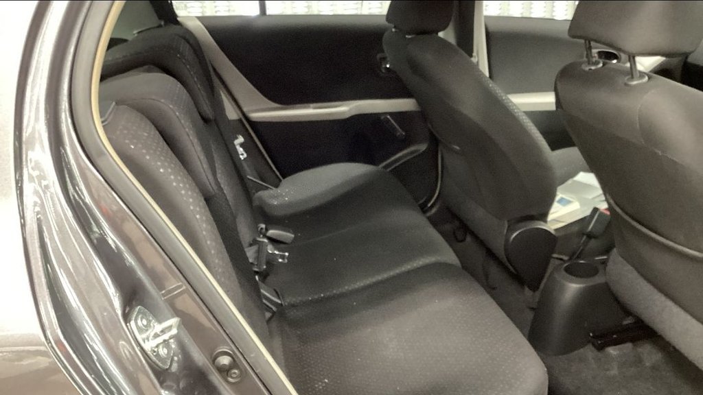 Used Toyota Yaris 2011 for sale - 77941669: Photo 14