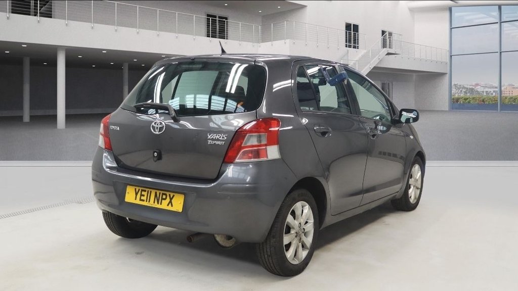 Used Toyota Yaris 2011 for sale - 77941669: Photo 8