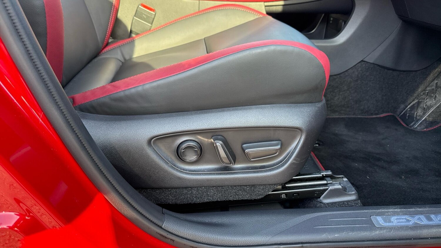 Used Lexus LBX 2025 for sale - 77683483: Photo 39