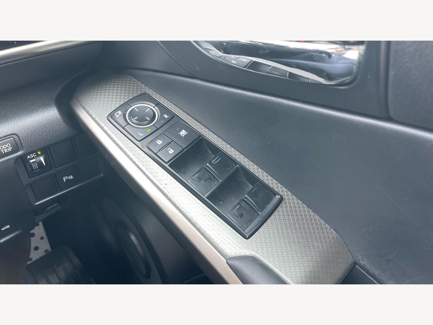 Used Lexus IS 2016 for sale - 77254708: Photo 29