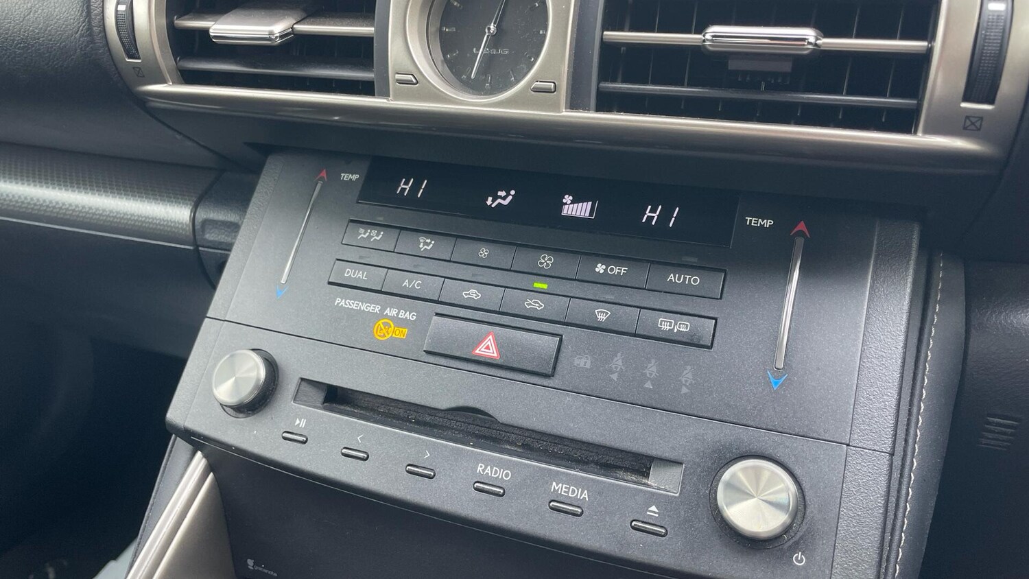 Used Lexus IS 2016 for sale - 77254708: Photo 32