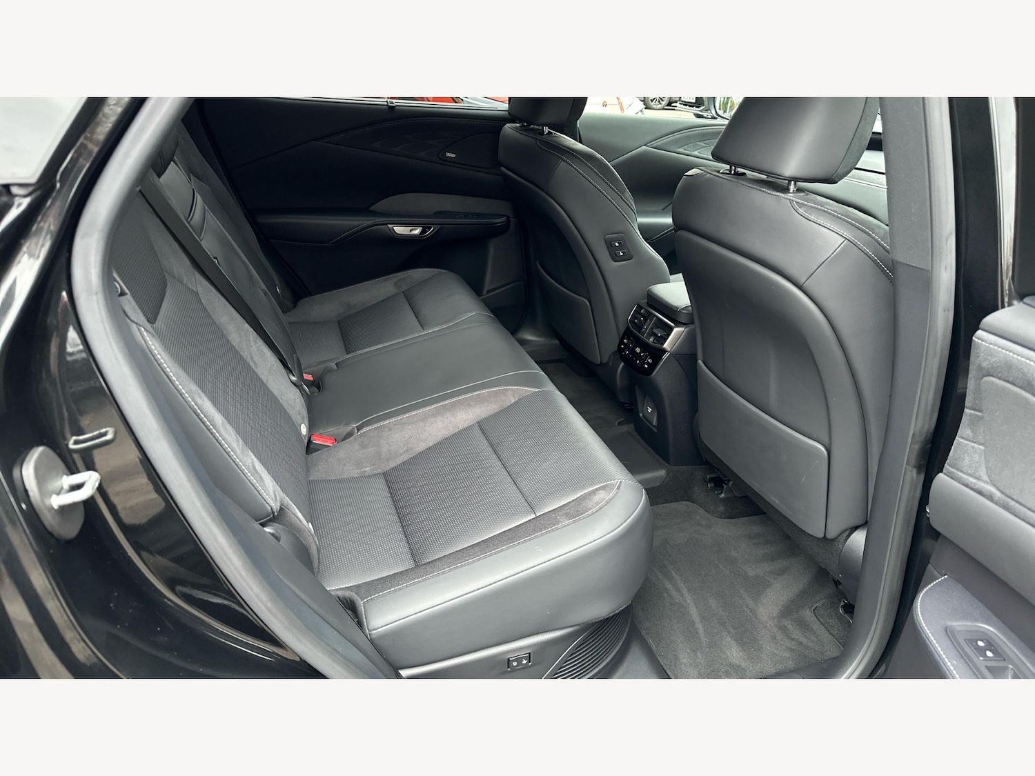 Used Lexus RX 2023 for sale - 76926038: Photo 11