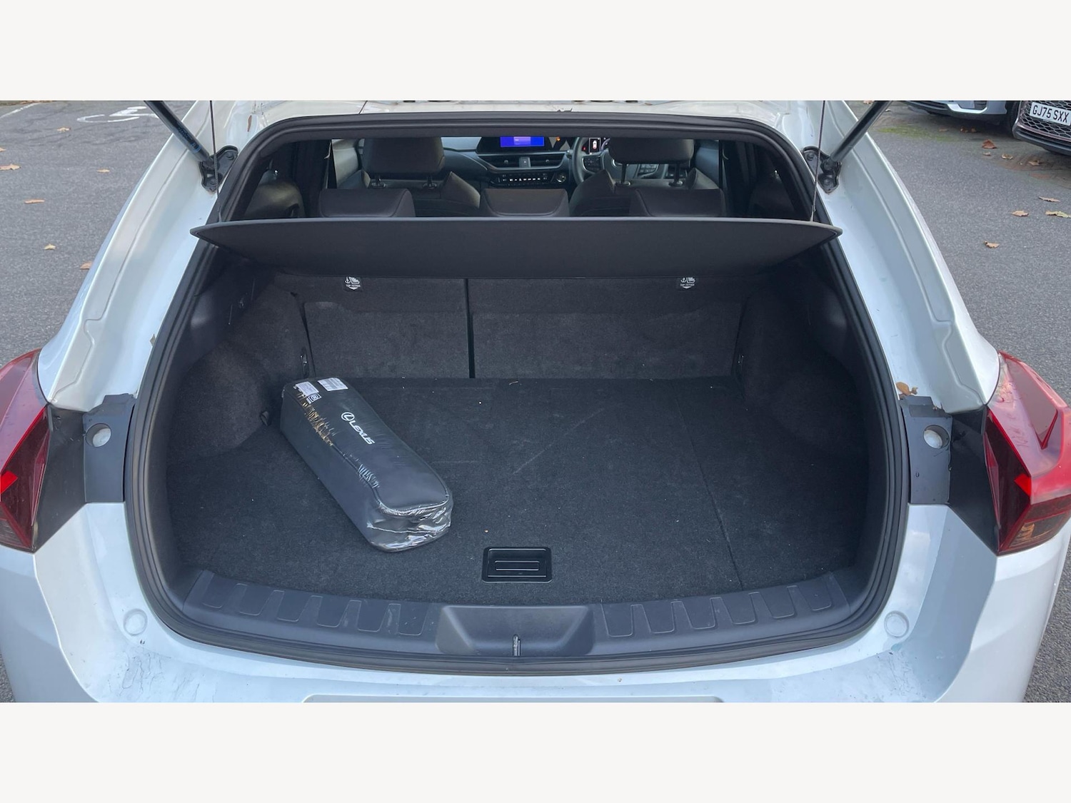 Used Lexus UX 2024 for sale - 76370526: Photo 17