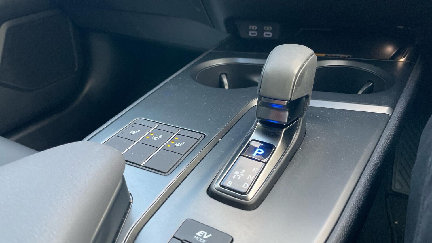 Used Lexus UX 2024 for sale - 76370526: Photo 35