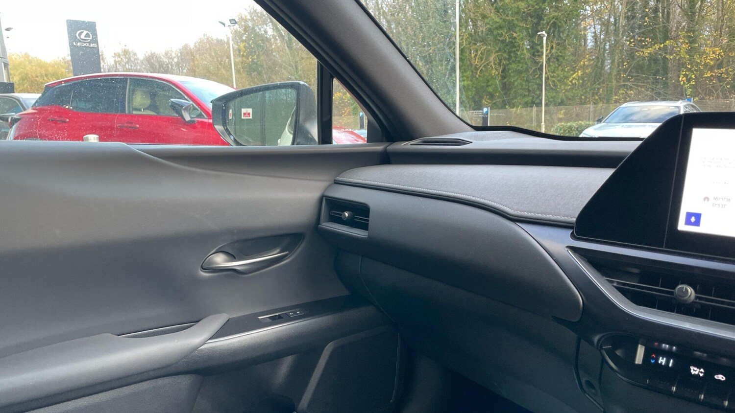 Used Lexus UX 2024 for sale - 76370526: Photo 38