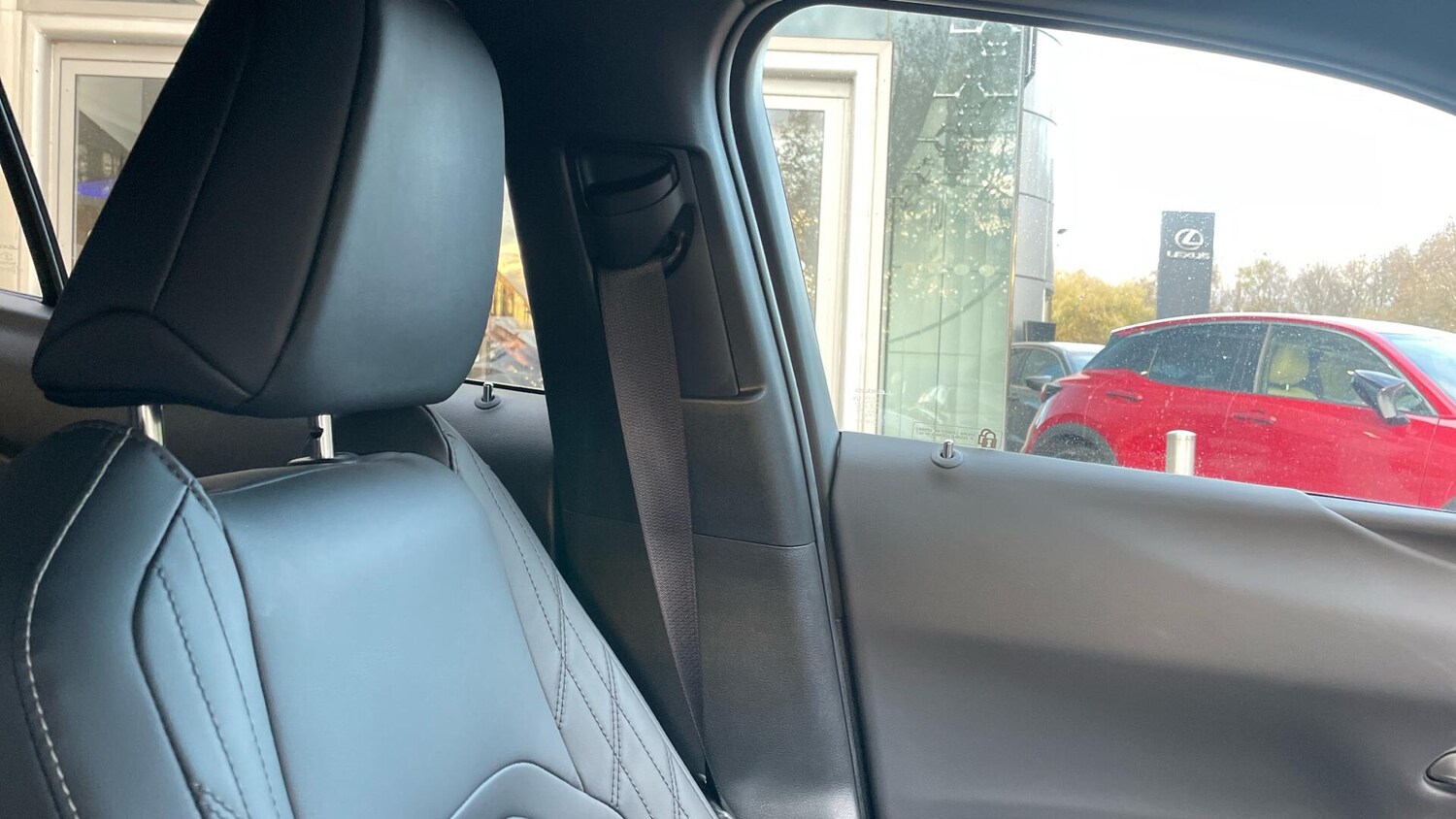 Used Lexus UX 2024 for sale - 76370526: Photo 39