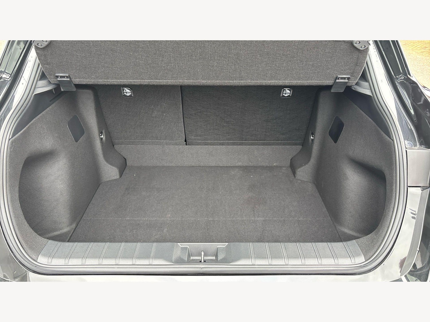 Used Lexus LBX 2025 for sale - 77882181: Photo 17