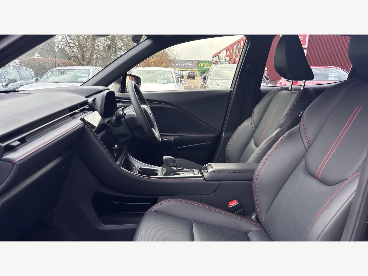 Used Lexus LBX 2025 for sale - 77412152: Photo 8