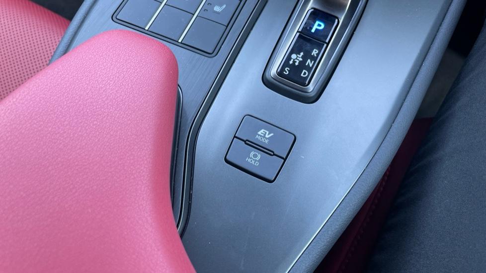 Used Lexus UX 2024 for sale - 77440310: Photo 39