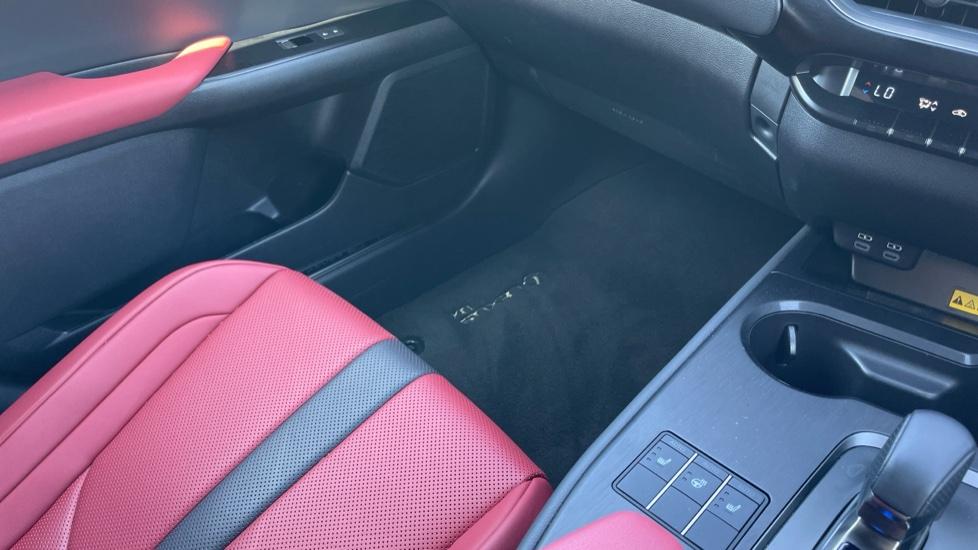 Used Lexus UX 2024 for sale - 77440310: Photo 44