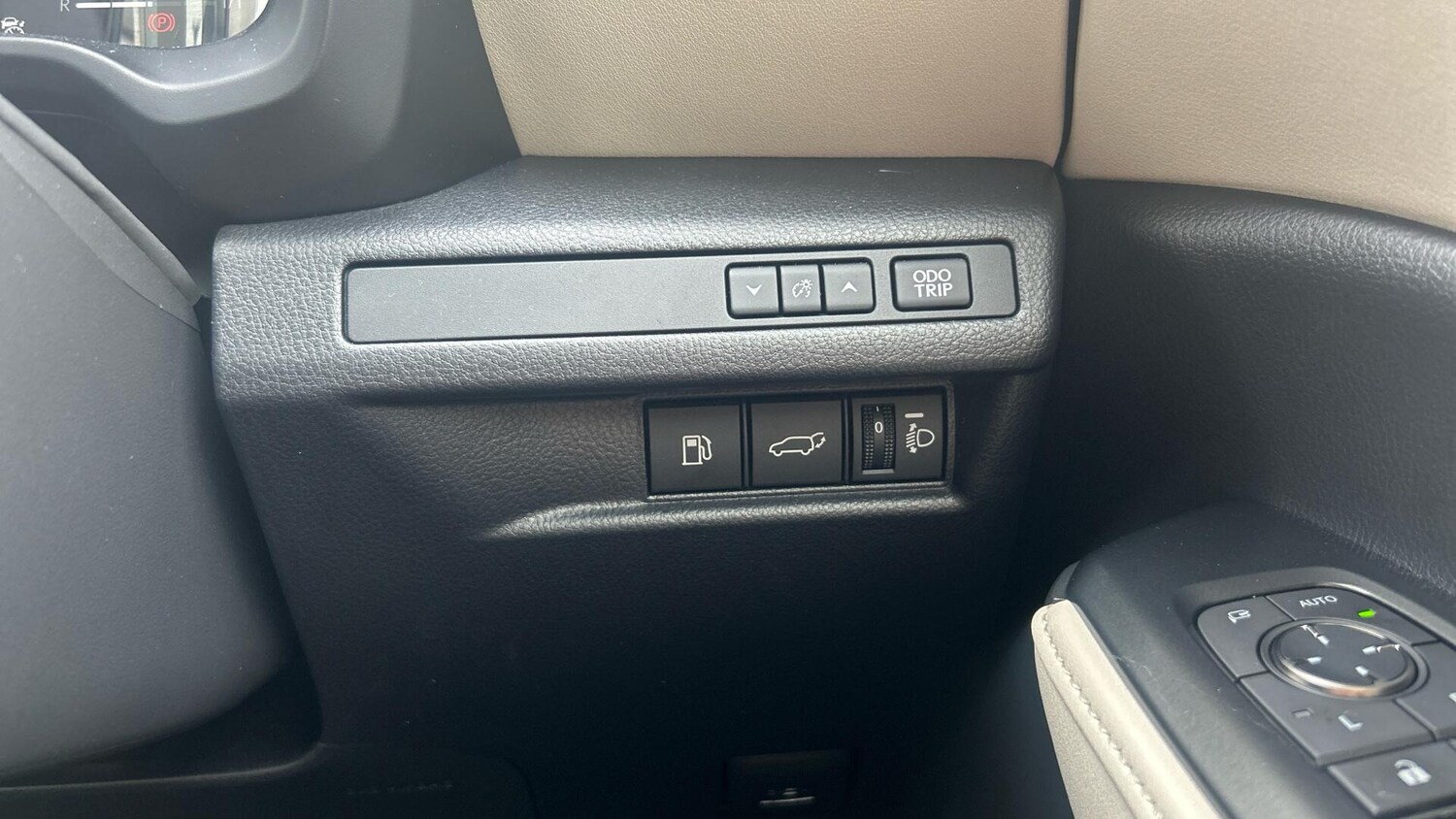 Used Lexus LBX for sale - 77683611: Photo 39