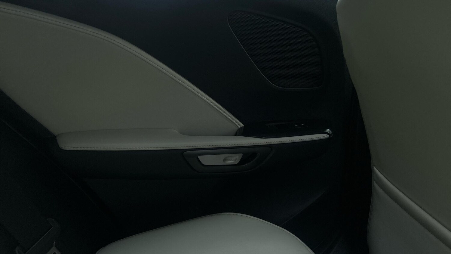 Used Lexus LBX for sale - 77683611: Photo 46