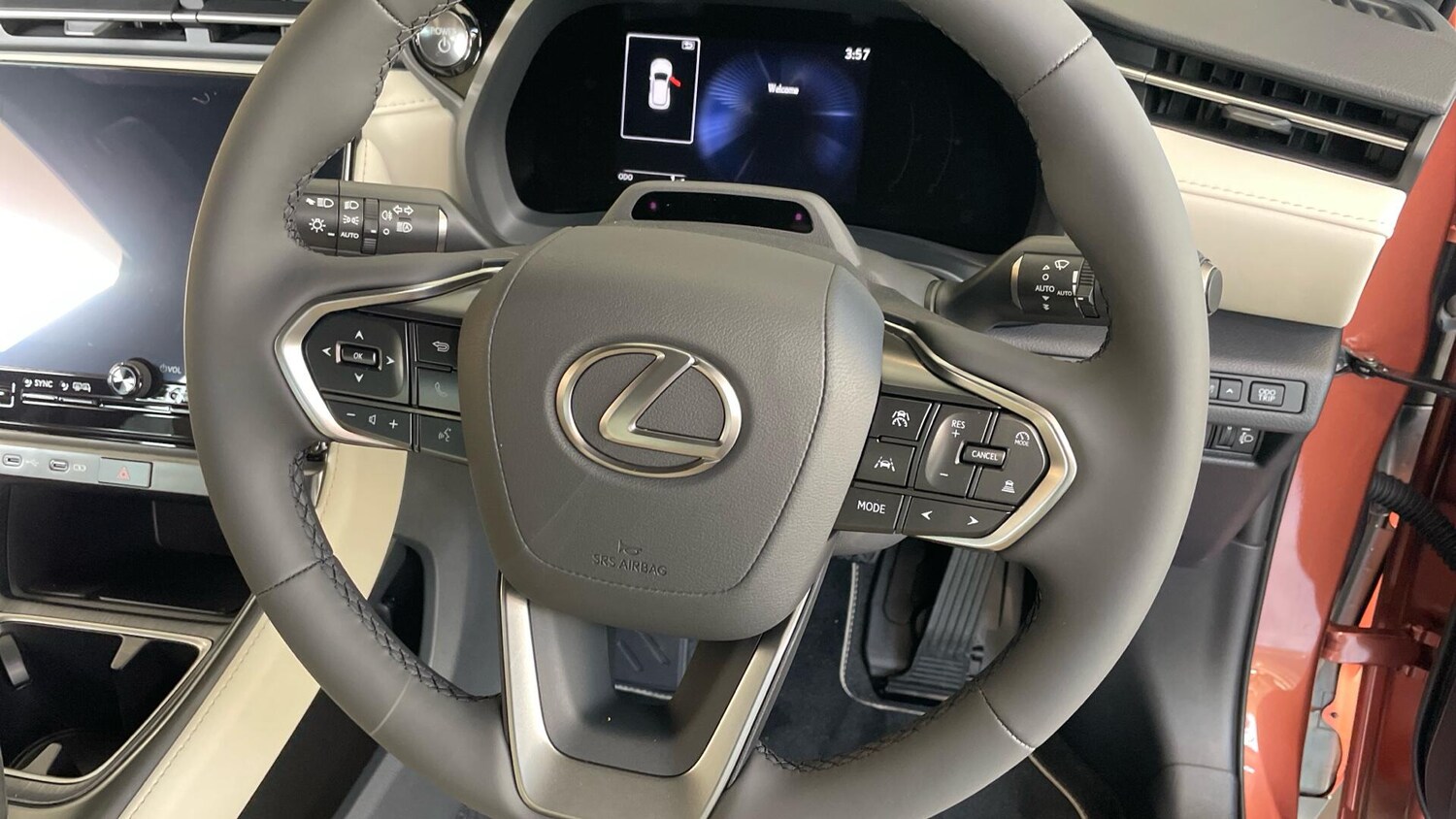 Used Lexus LBX 2025 for sale - 76457947: Photo 11