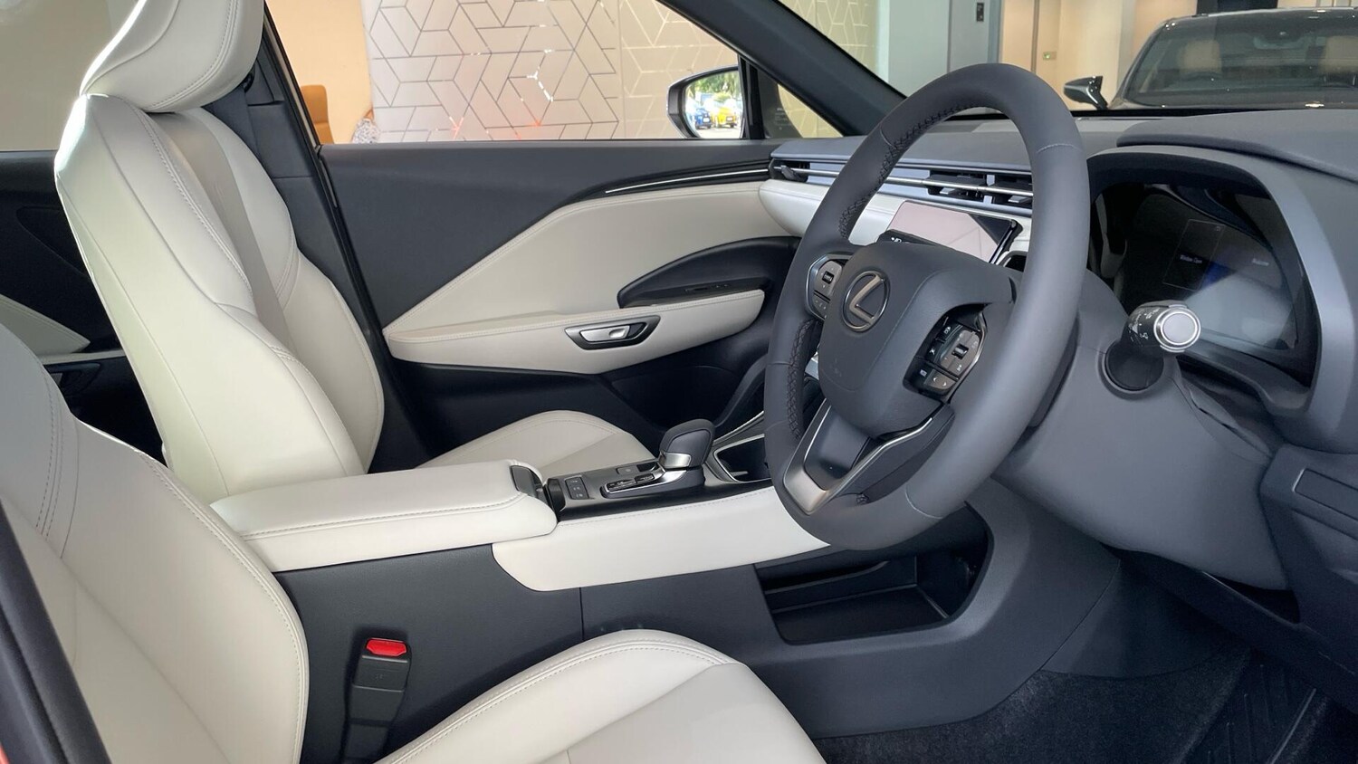 Used Lexus LBX 2025 for sale - 76457947: Photo 13